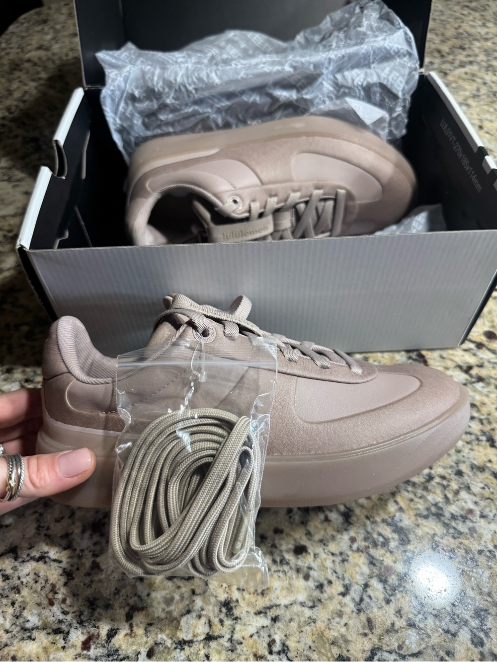 NWT Lululemon athletica Blush Pink Women's Low-Top Lace-Up W Cityverse Sneaker - Picture 4 of 10
